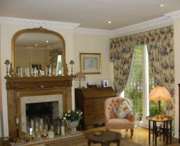B&B guests enjoy breakfast served to the table in the charming old coach room in Tunbridge Wells Kent. A delightful place to stay with views across pretty courtyard and gardens in Royal Tunbridge Wells, Kent.