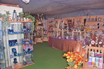  Gift area