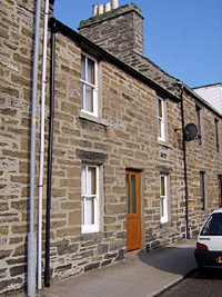  The Corner House is in a central location in Wick close to all the shops, restaurants, and visitor attractions