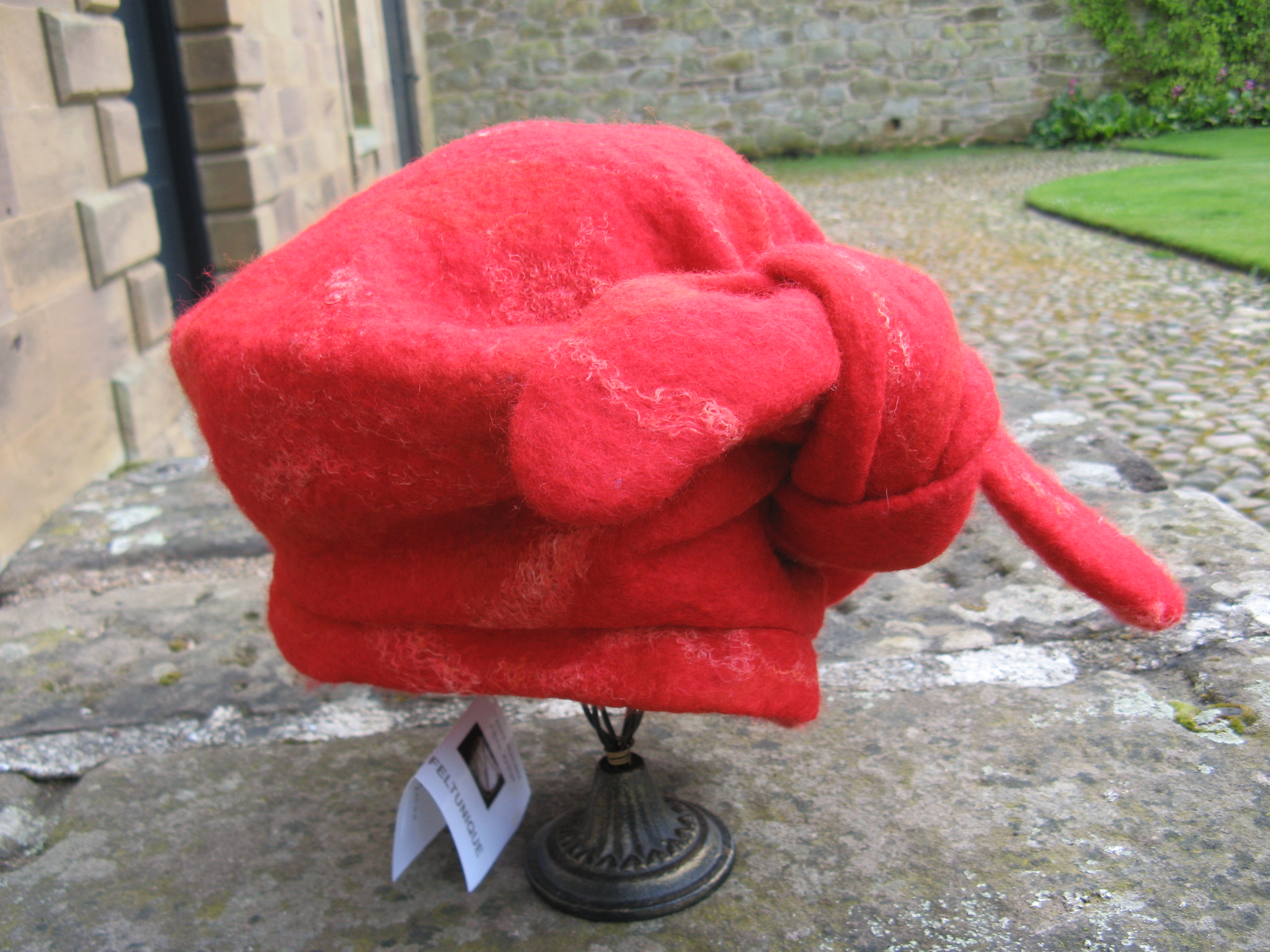 Red felt Tam