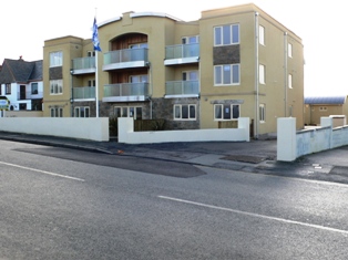 Stylish building of 2 The Vista Fistral Beach Newquay