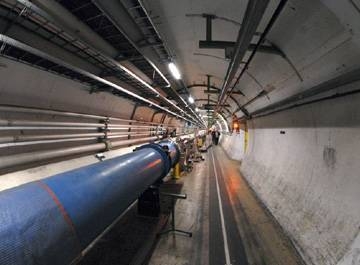 http://media.freeola.com/images/user-images/2073/lhctunnel.jpg
