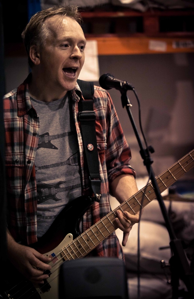  Rich - Silverstar Bassist, Keys and Backing Vocals