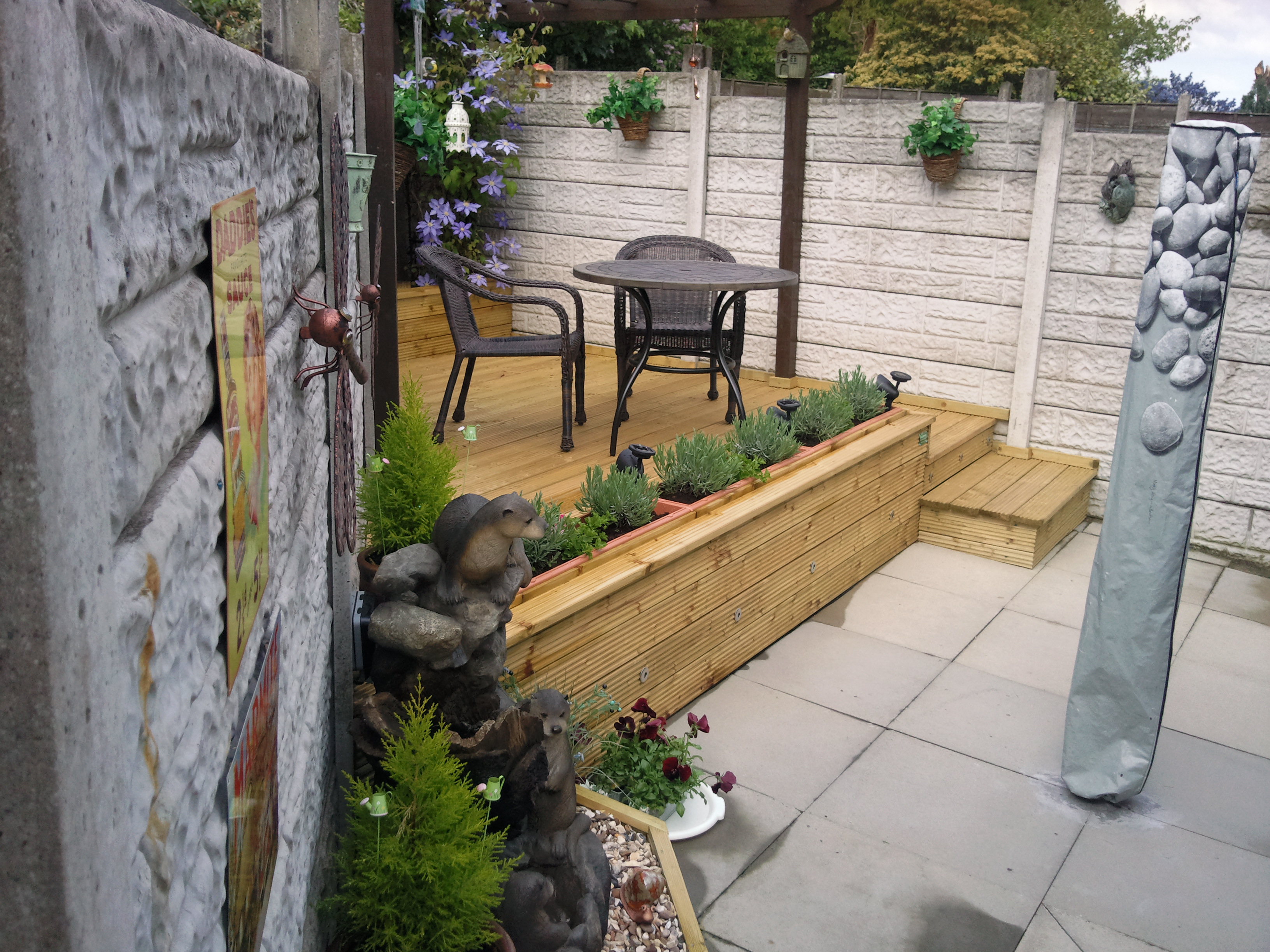  Bespoke Decking www.heysgroundcare.co.uk