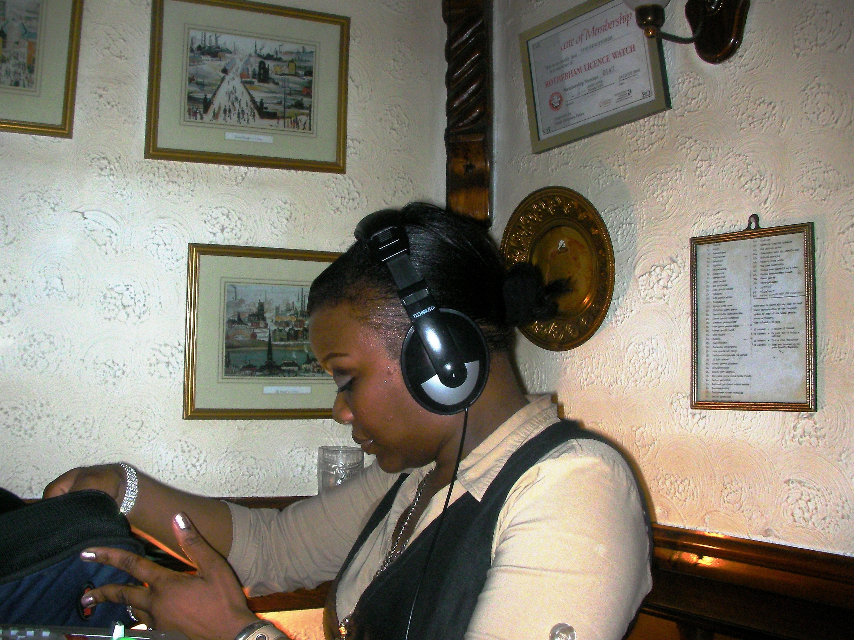 LADY GEE2