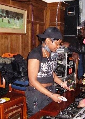 Lady Gee2
