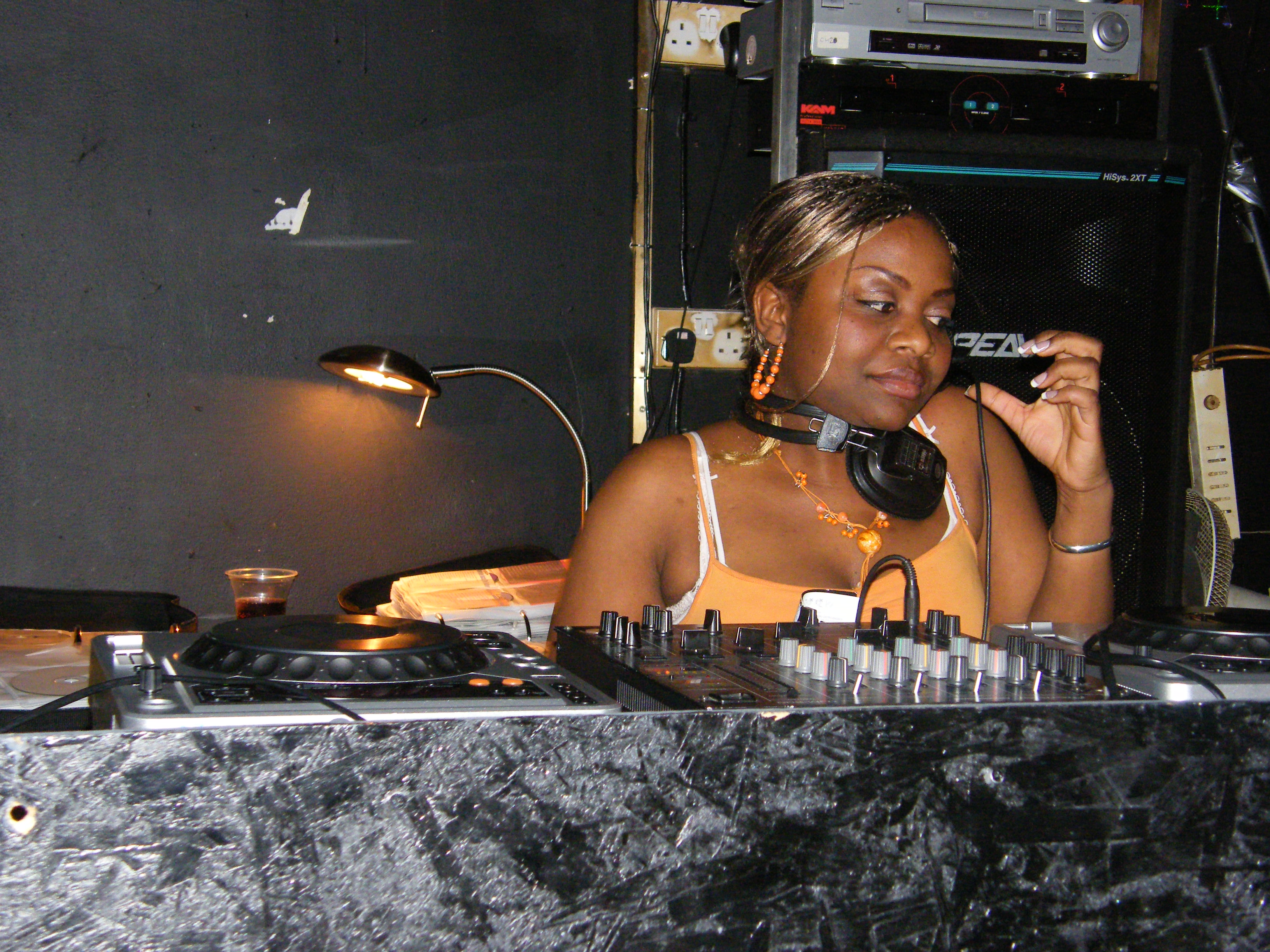 LADY GEE2