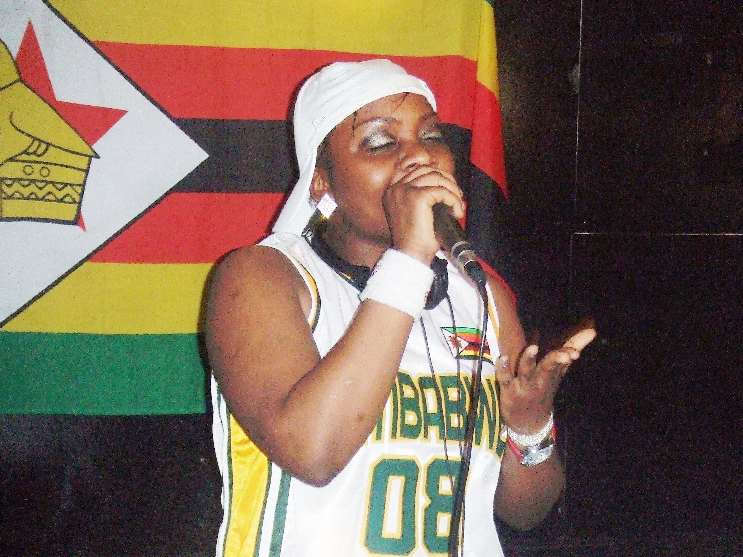 LADY GEE2