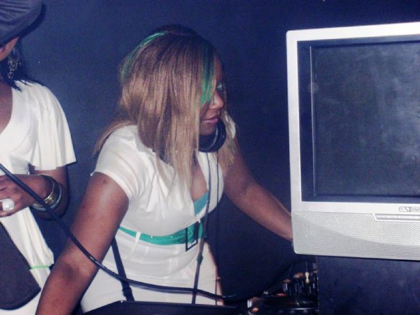 LADY GEE2