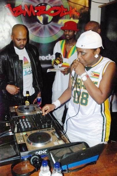 LADY GEE2