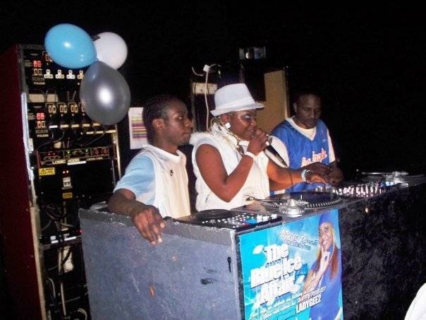 Jah Hanief, LadyGee2 & DJ Smoothspinner