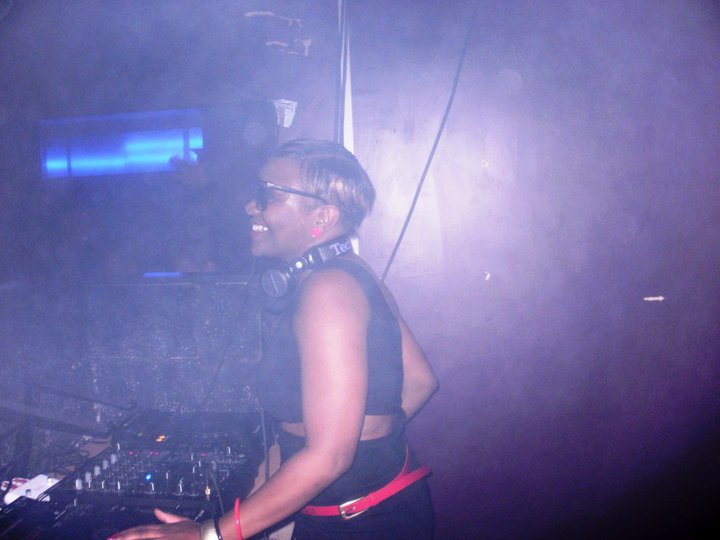 LADY GEE2