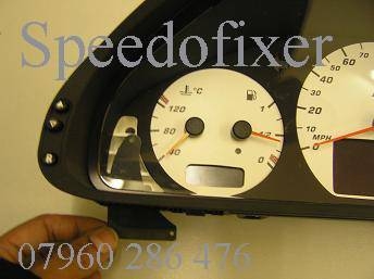 white instruement dial clk 