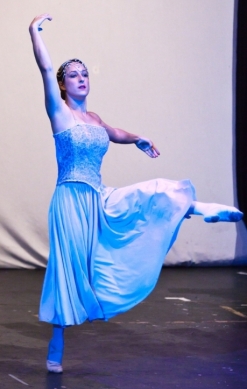 Ballet Bristol Holly