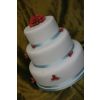 Old English roses on wedding cake