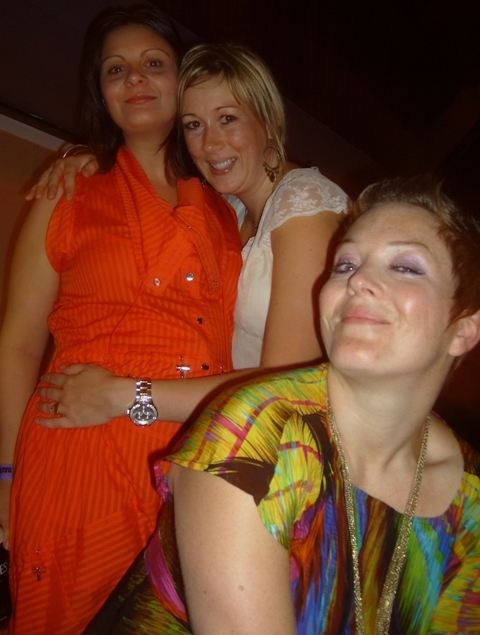  HATTY AND THE GIRLS