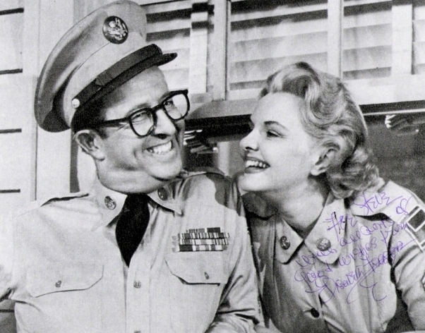  Phil Silvers & Elisabeth Fraser