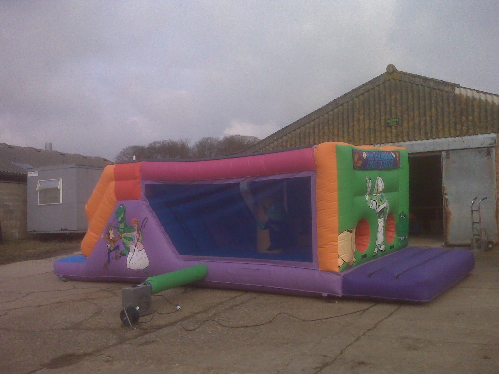 26ft toy story assault course