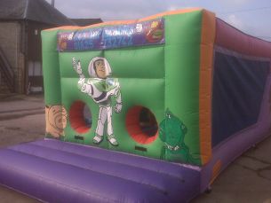 26 ft toy story assault course / ob course