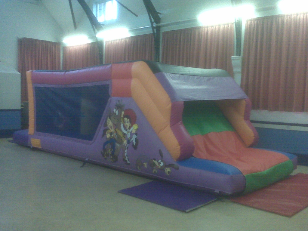 26ft toy story assult course