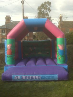 13 ft x 15 ft Peppa Pig