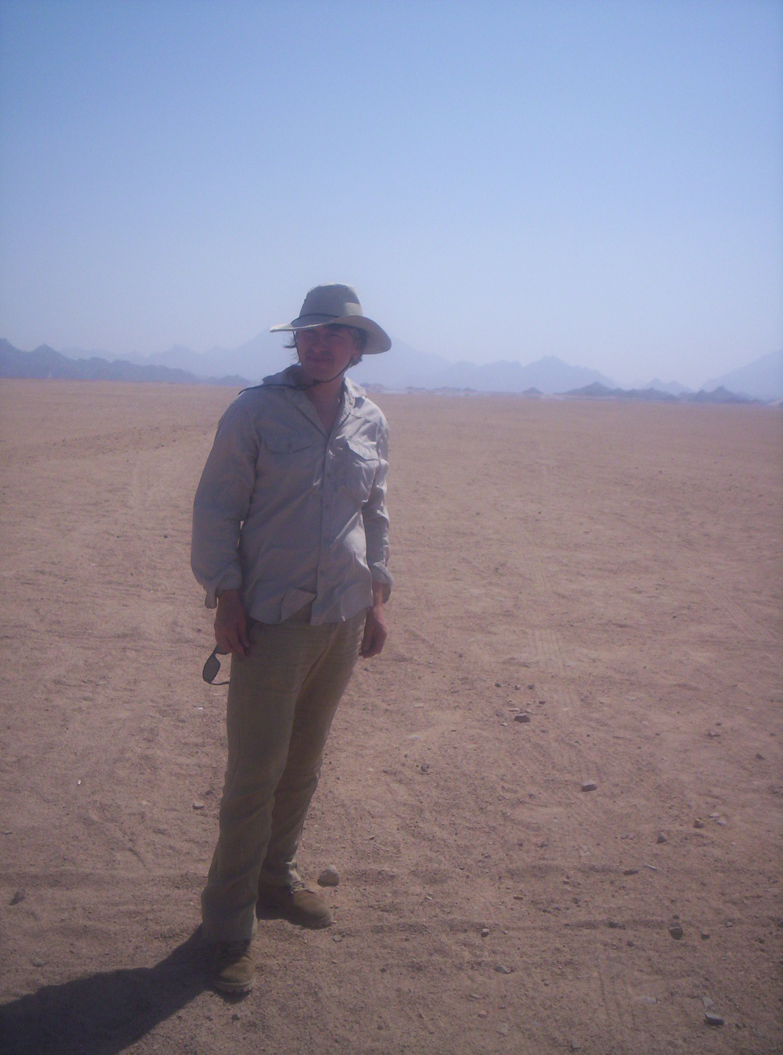 Kevan in Arabian Desert 