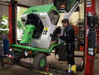  2 Poster Machinery Lift