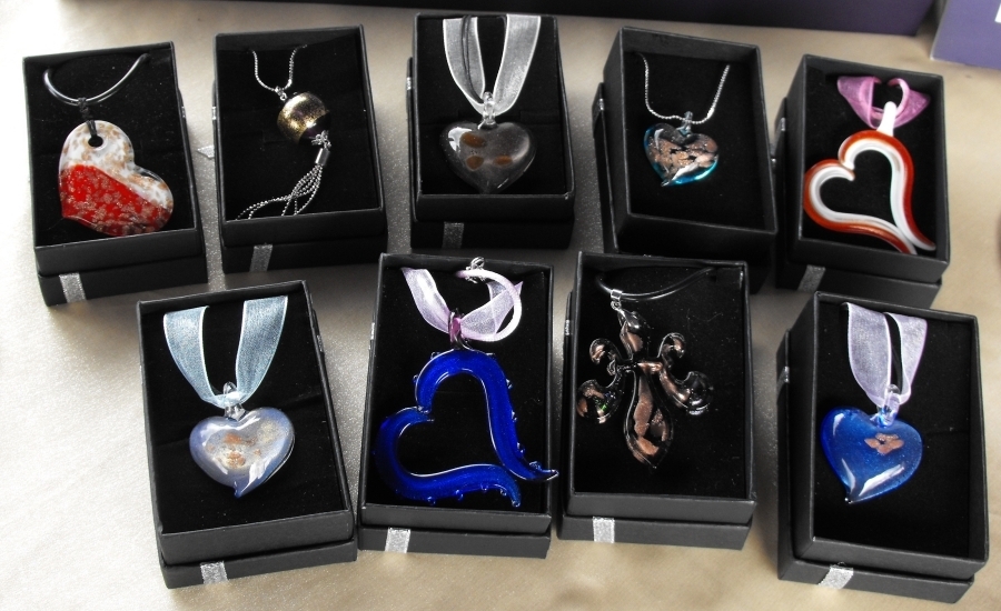  muranao glass pendnts &pound;10