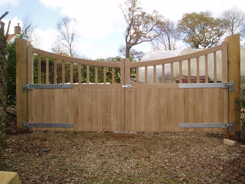 Monarch gates,Gate suppliers throughout Norfolk,suffolk and